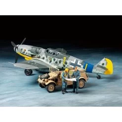 Tamiya 25204 Messerschmitt Bf109 G-6 With Kubelwagen Type 82