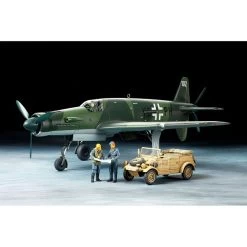 Tamiya 25206 Dornier Do335A Pfeil With Kubelwagen Type 82