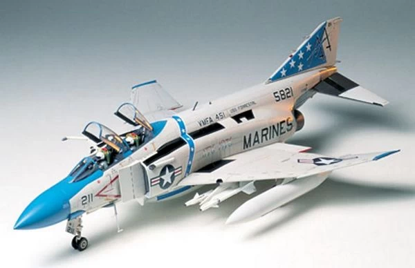 Tamiya 60306 McDonnell F-4 J Phantom II 1 Tamiya 60306 McDonnell F-4 J Phantom II