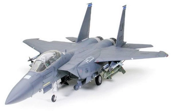 Tamiya 60312 F-15E Strike Eagle 1 Tamiya 60312 F-15E Strike Eagle